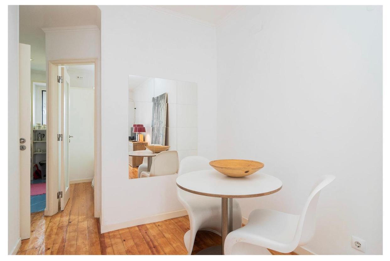 Cosy Alfama Apartment Lisbon Luaran gambar