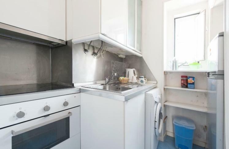 Cosy Alfama Apartment Lisbon Luaran gambar